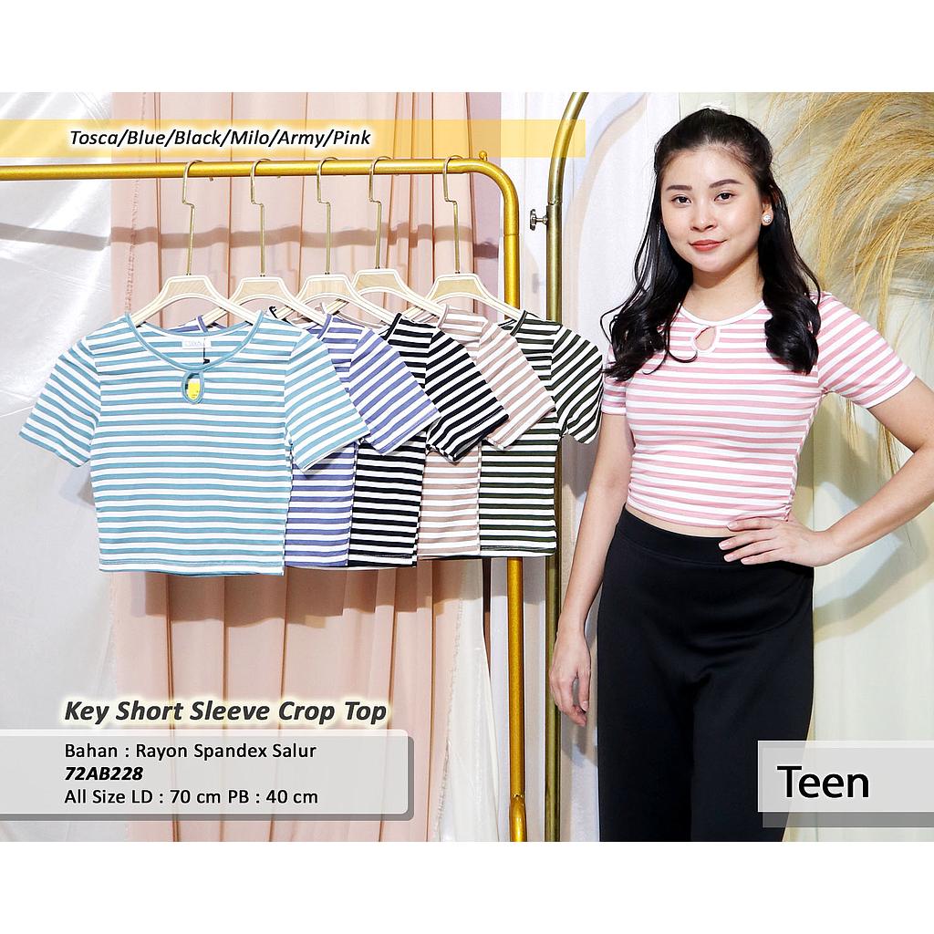 Key Short  Sleeve Crop Top